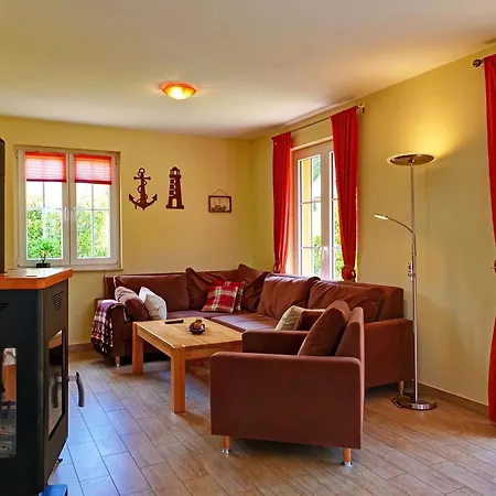 Holiday home Reetdachhaus Mit Kaminofen Und Grosser Terrasse *
